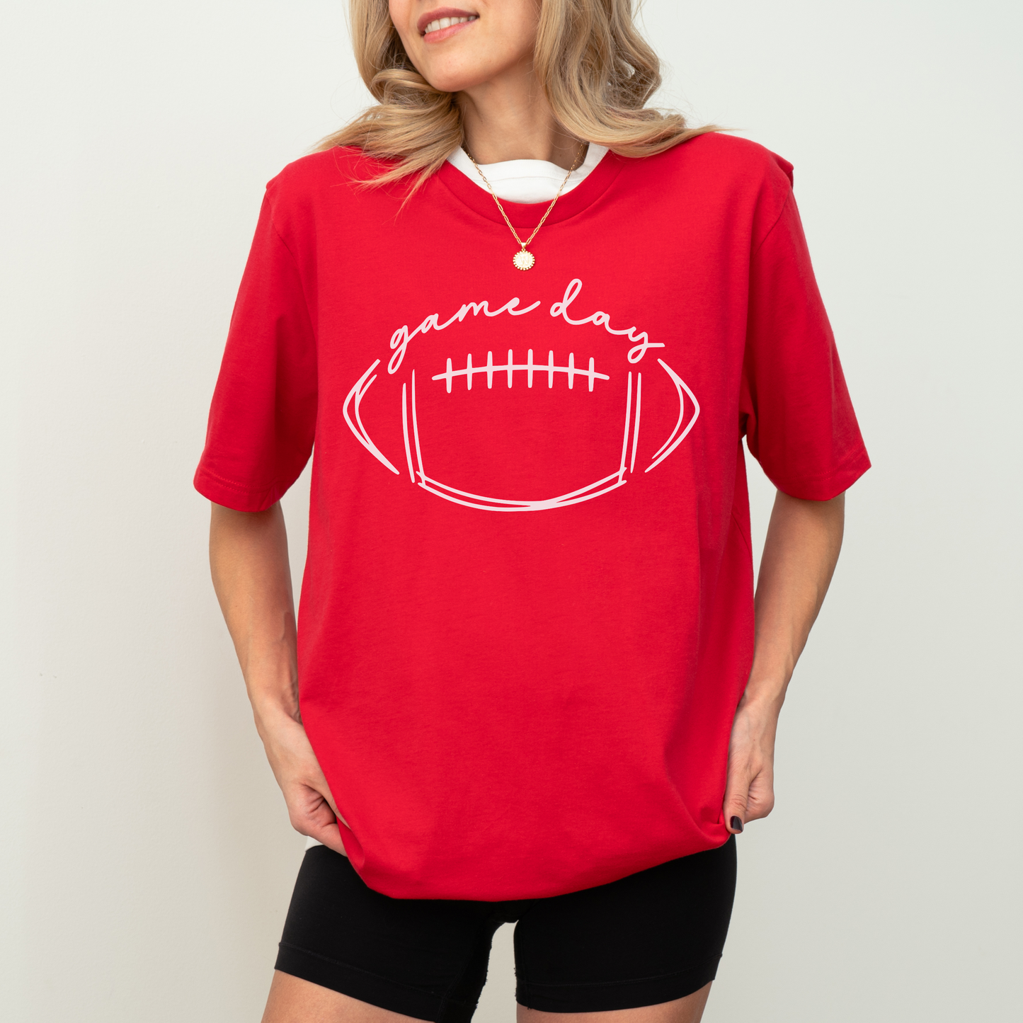Game Day Football Shirt – Fall Sports Graphic Tee for Women, Football Mom T-Shirt, Sideline Tailgate Outfit